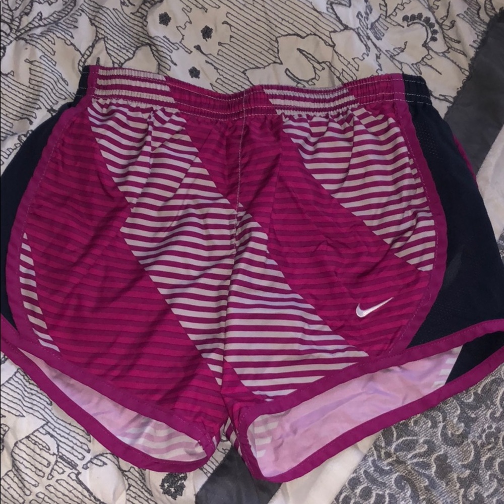 nike women’s gym shorts/ perfect condition